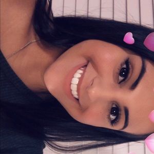 Meet your Posher, Thalia